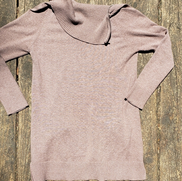 Jeanne Pierre Chic Sweater 😍 - Picture 4 of 13